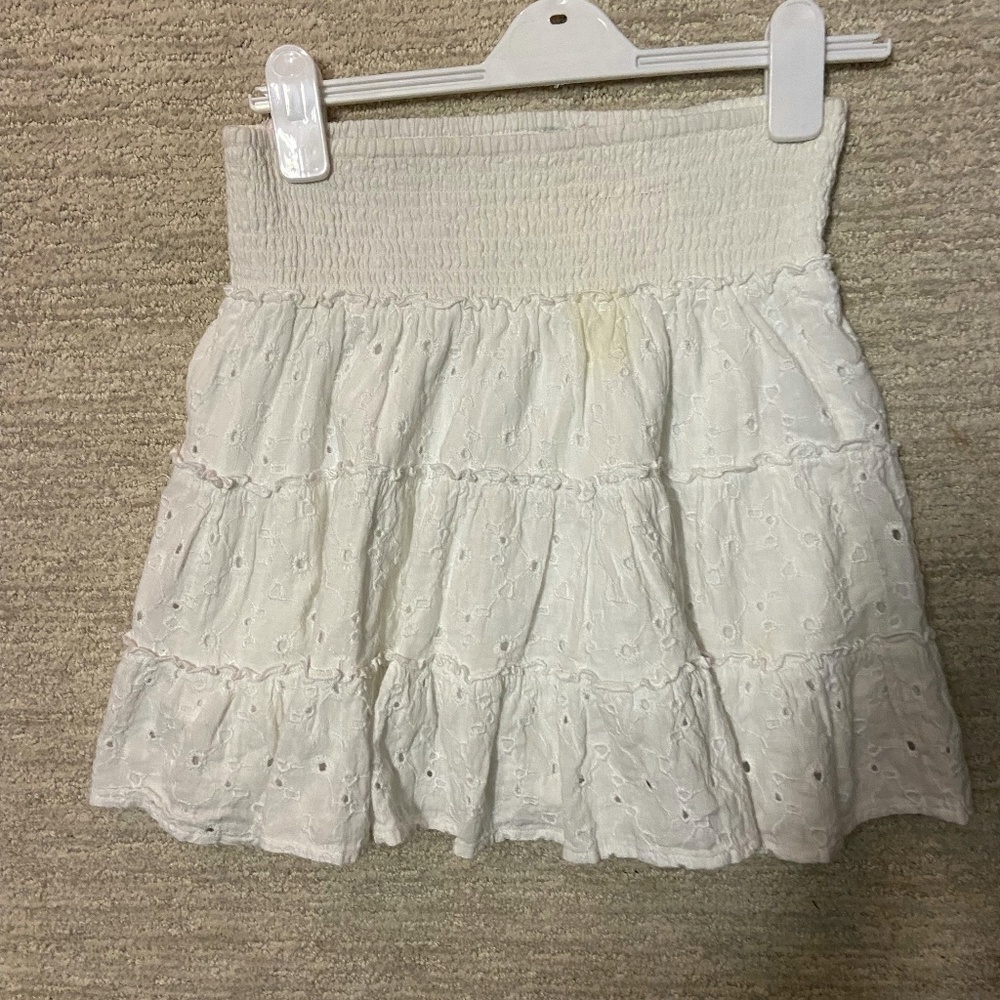 American eagle eyelet skirt